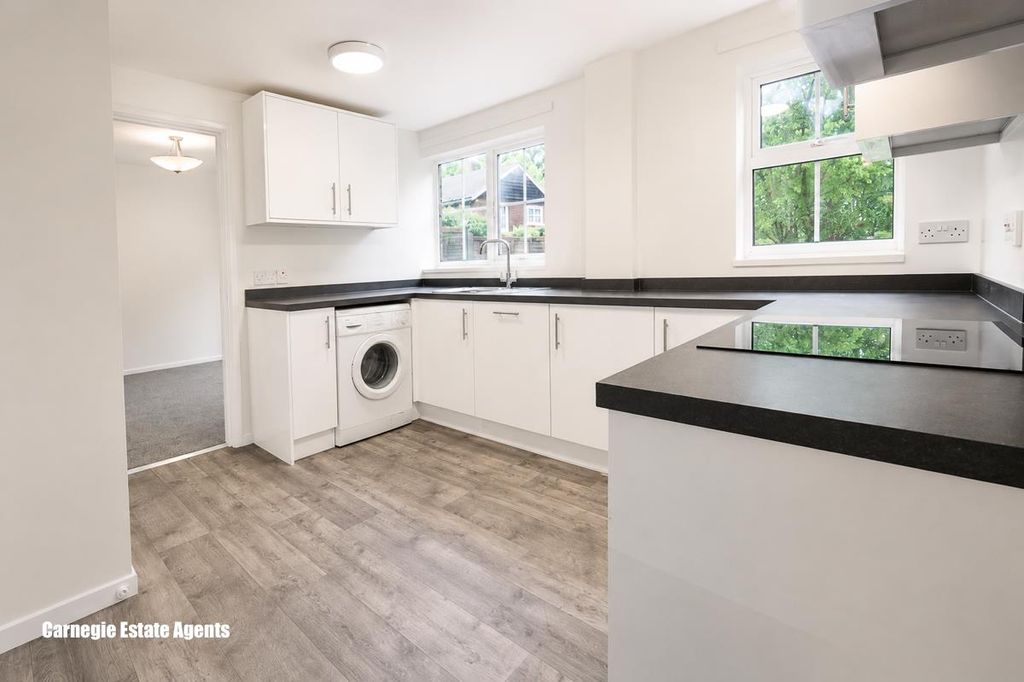 Property photo 3 of 15 Kitchen