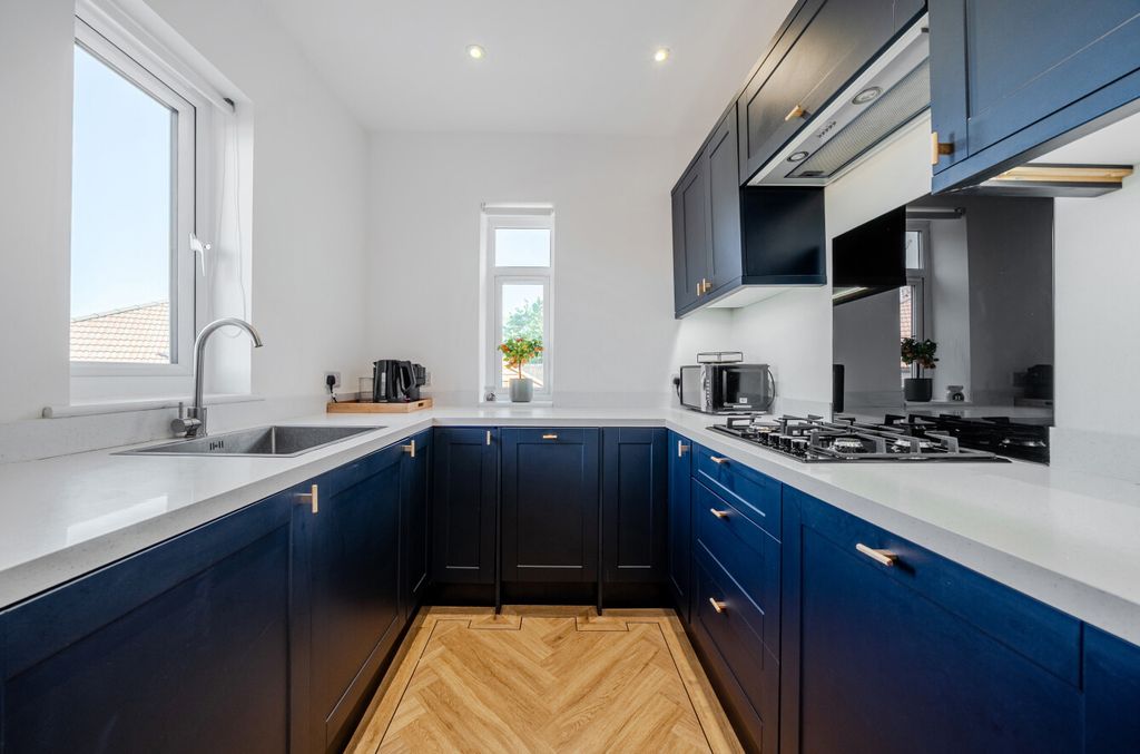 Property photo 3 of 24 1453817-7-69F387A...