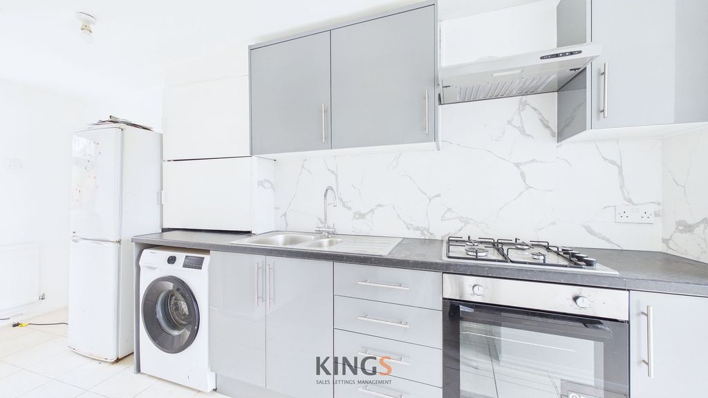 Property photo 2 of 16 Kitchen