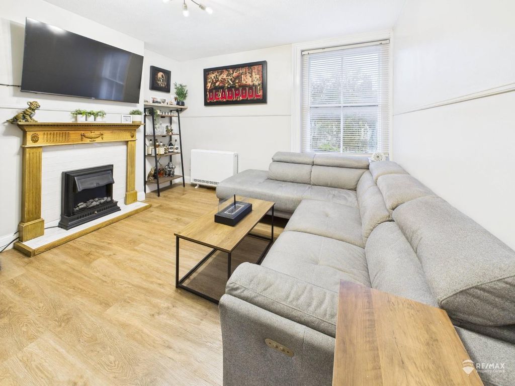 Property photo 2 of 13 Living Room.Jpg