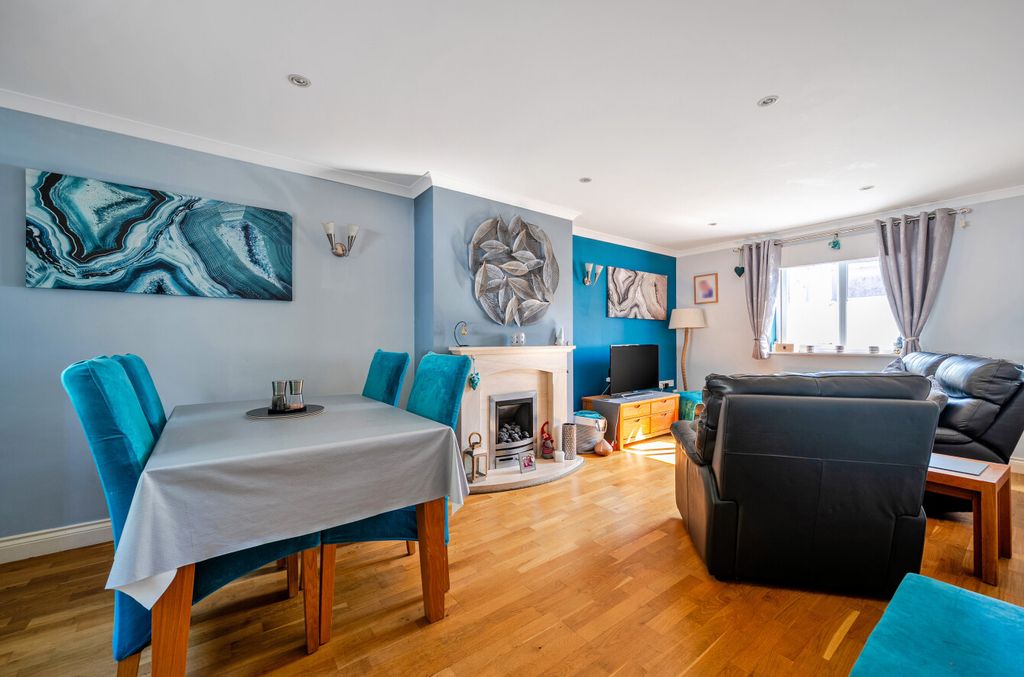 Property photo 3 of 24 1486736-7-6A4F733...