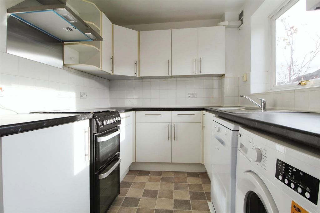 Property photo 3 of 8 Kitchen.Jpg