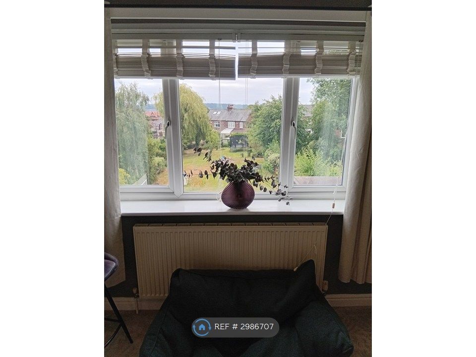 Property photo 2 of 35