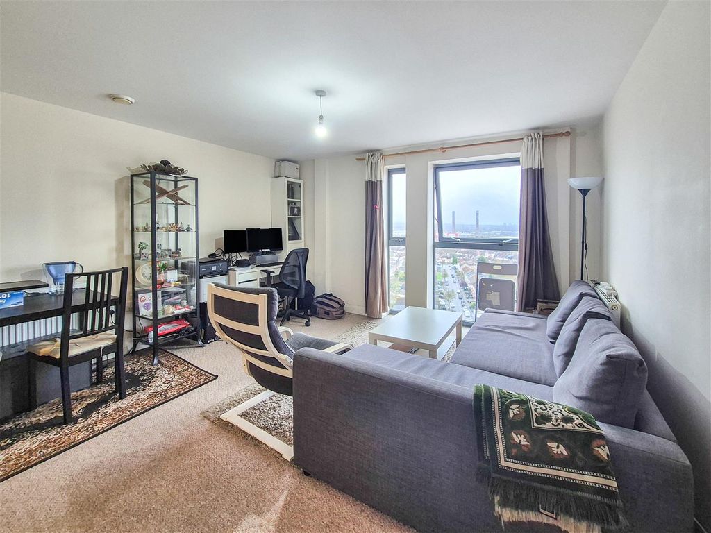 Property photo 2 of 17 22-11-2025__17-52-23_20251122_111541.N0Sh1.Jpg