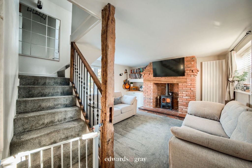 Property photo 2 of 17