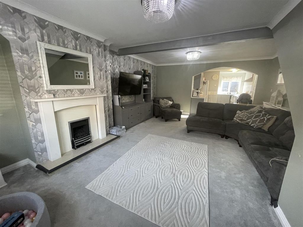 Property photo 1 of 13 4 Prov 9.Jpg