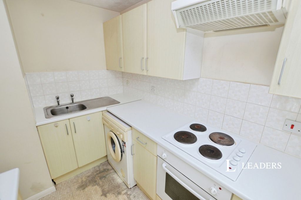 Property photo 3 of 6 Pbox-Img.Jpg