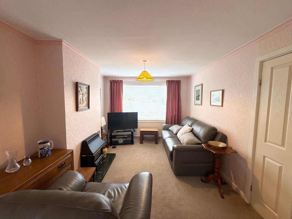 Property photo 2 of 29