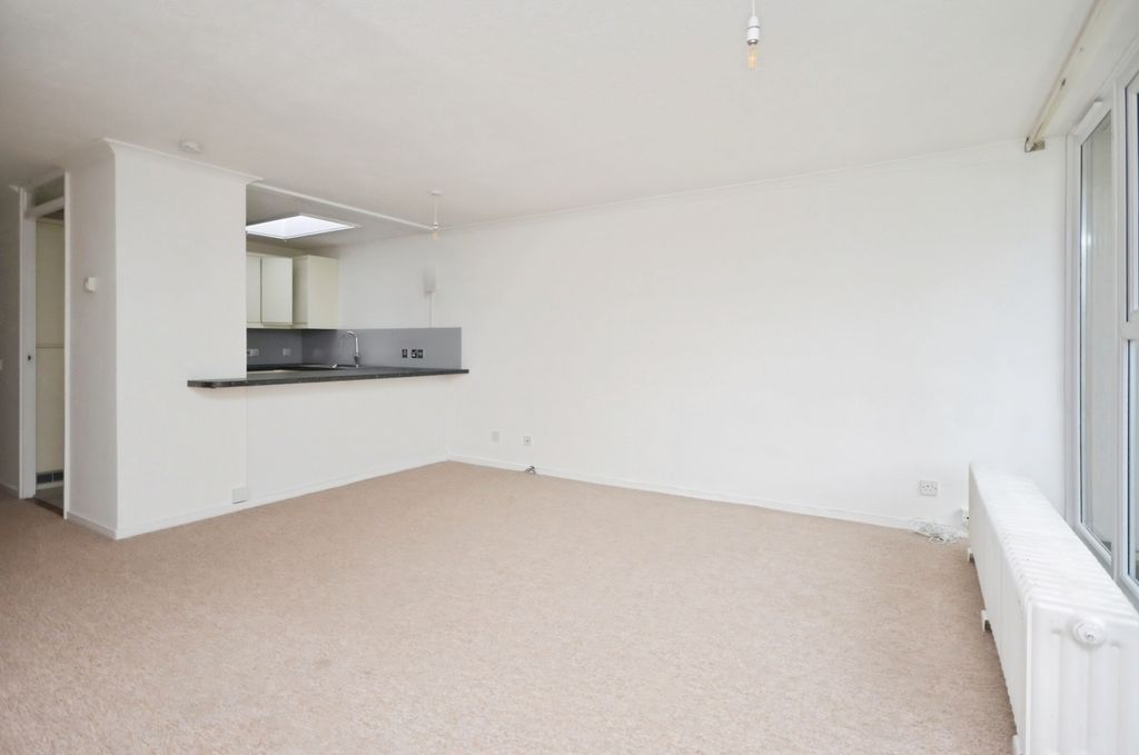 Property photo 2 of 8 E4466649-Fileacce...