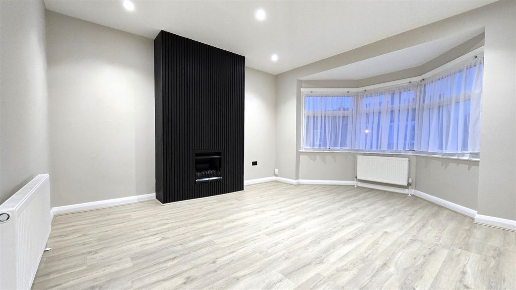 Property photo 1 of 13 3.Jpg