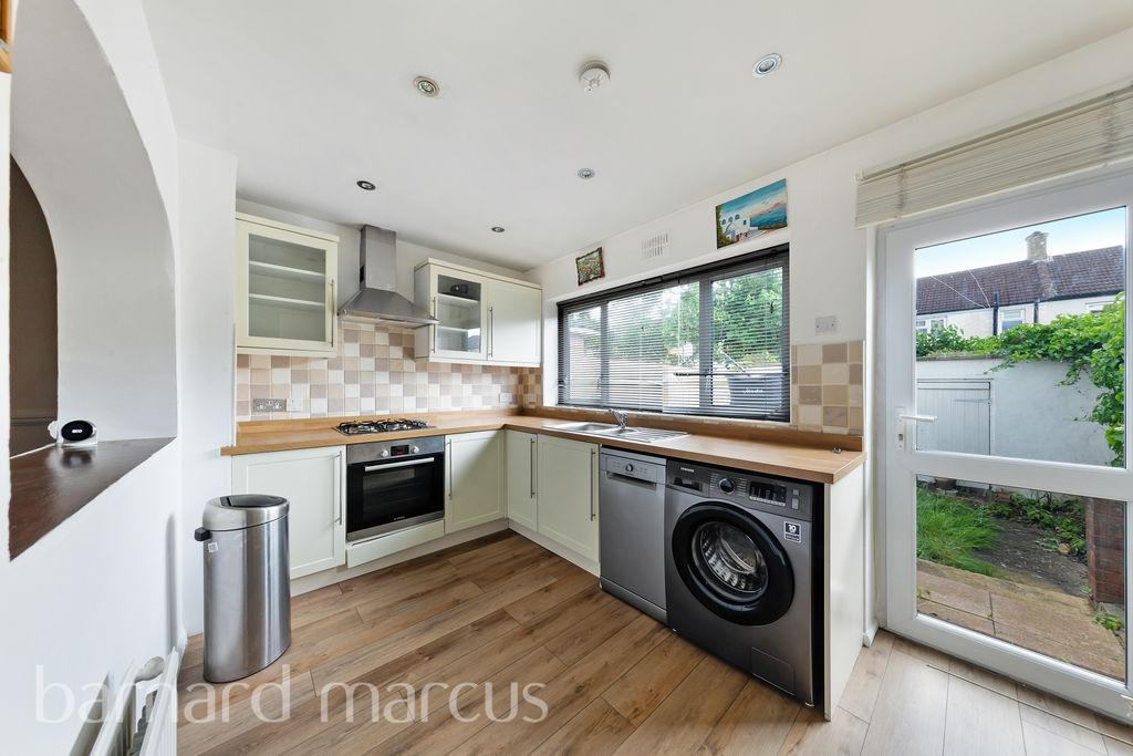 Property photo 2 of 8 Image