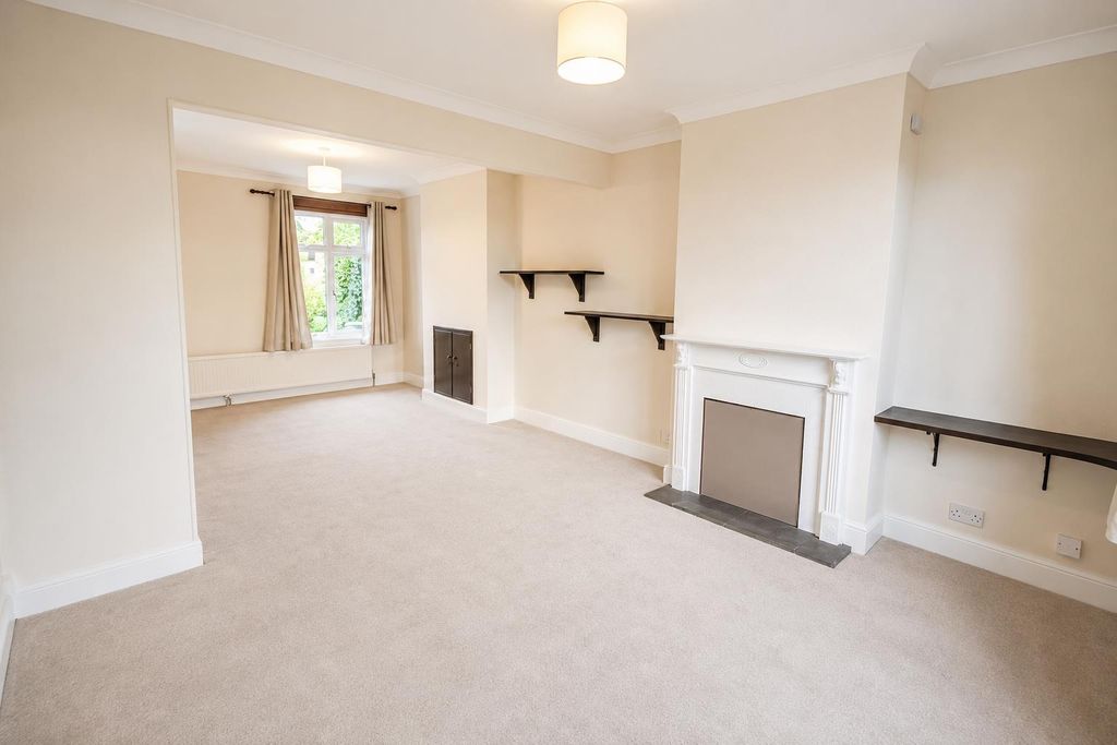 Property photo 2 of 11 A01d8Ab6-88d2-473B-845E-5E2Cce544332.Png
