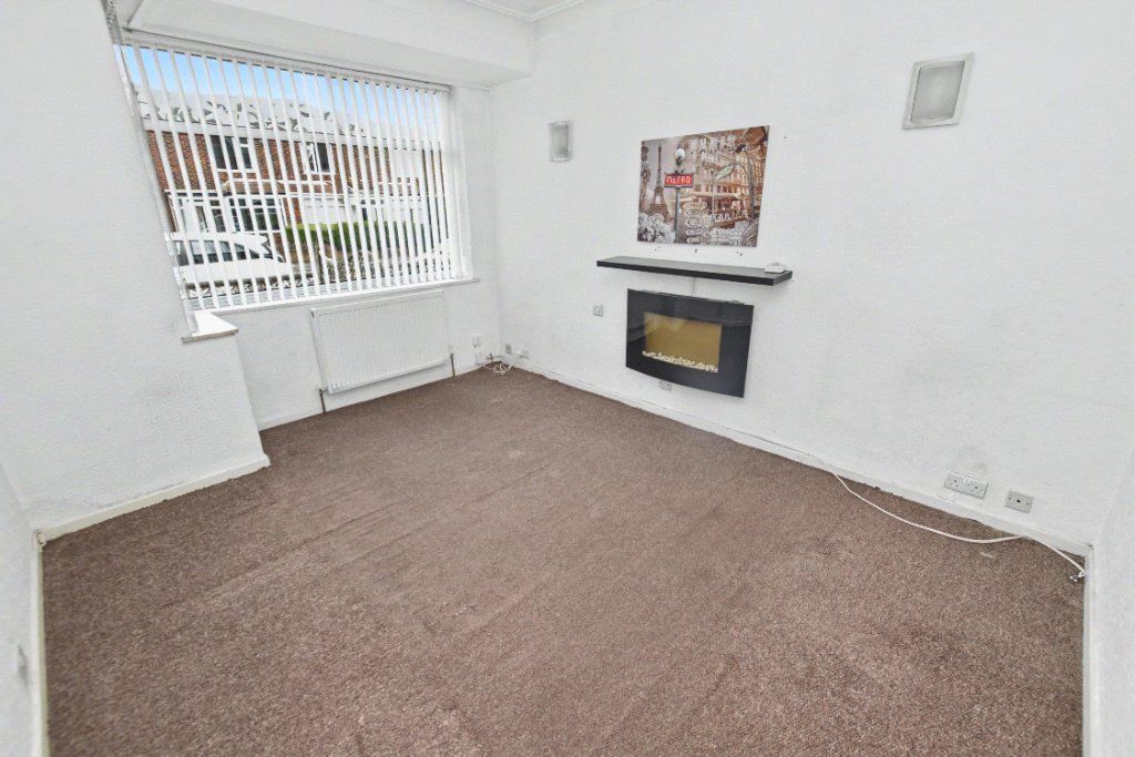 Property photo 2 of 14 Lounge