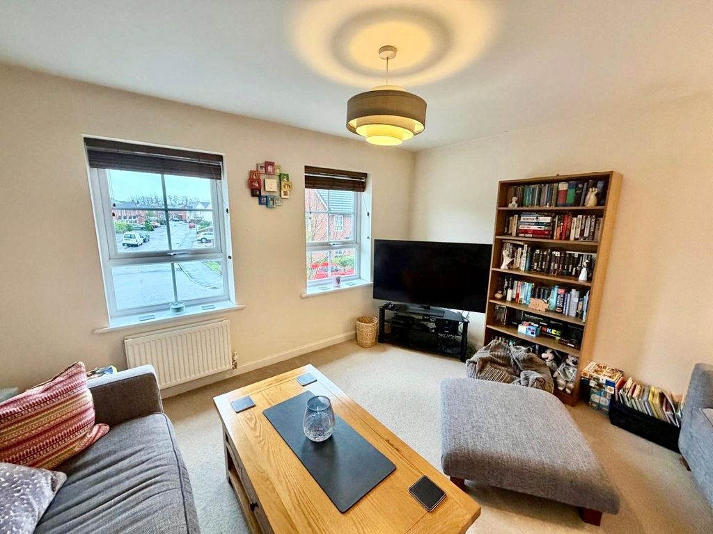 Property photo 2 of 13 Picture No. 12