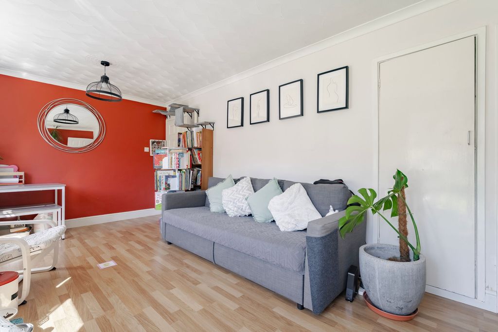 Property photo 3 of 15