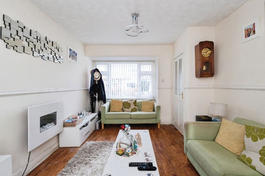 Property photo 3 of 16 Pbox-Img.Jpg