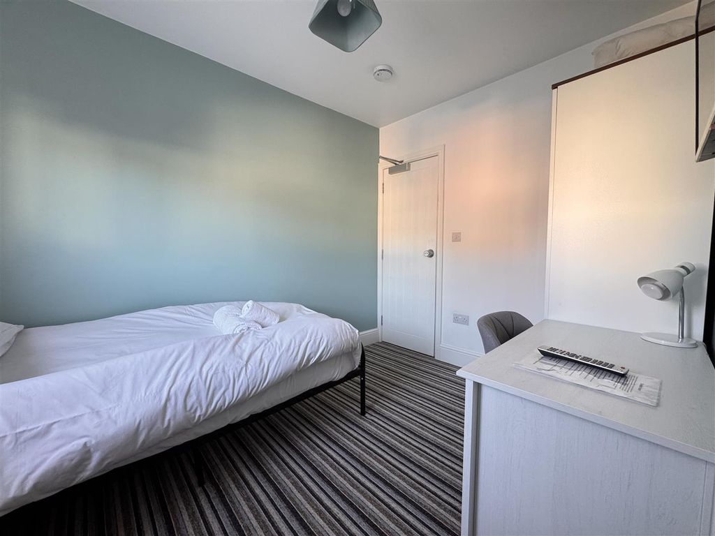 Property photo 2 of 10 Photo 09-01-2025, 12 20 37 (1).Jpg