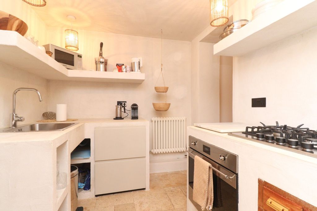 Property photo 2 of 11 Picture 2