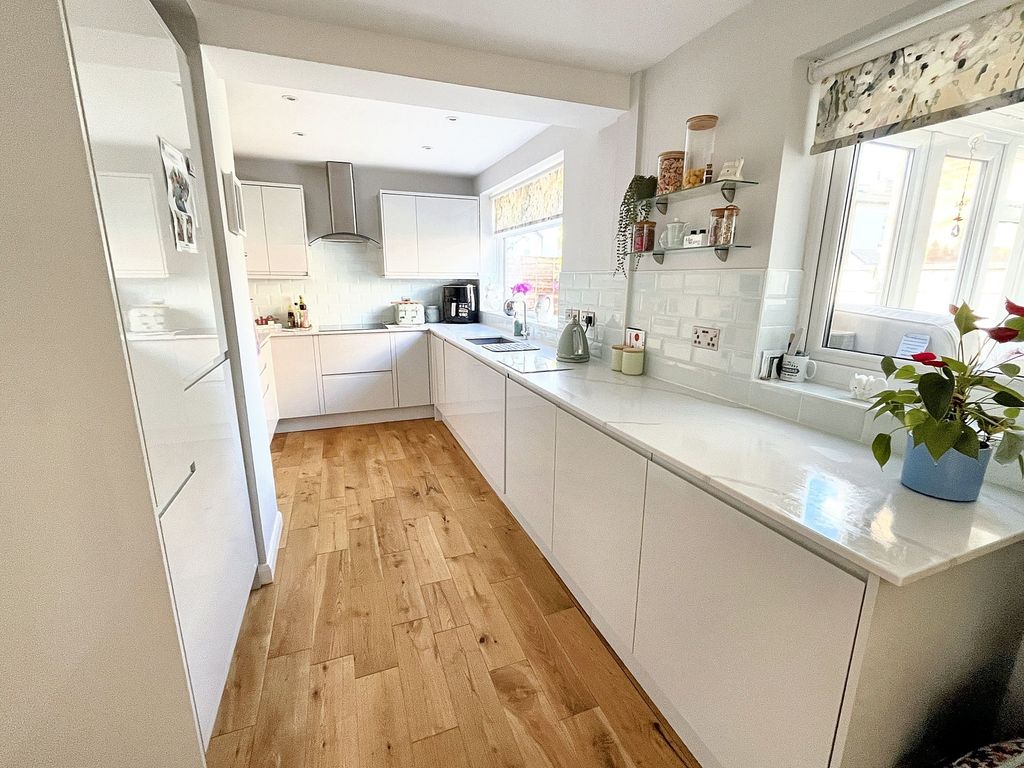 Property photo 3 of 29