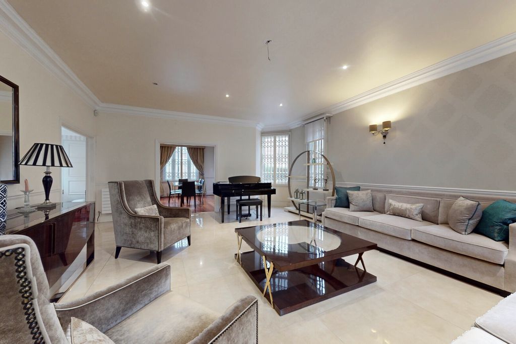 Property photo 2 of 25 Picture No. 04