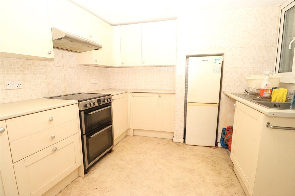 Property photo 3 of 11 Picture No. 02