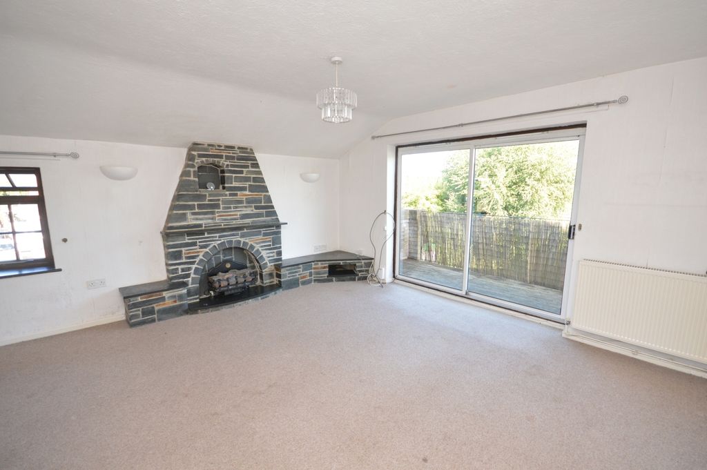 Property photo 2 of 12 Picture No. 16