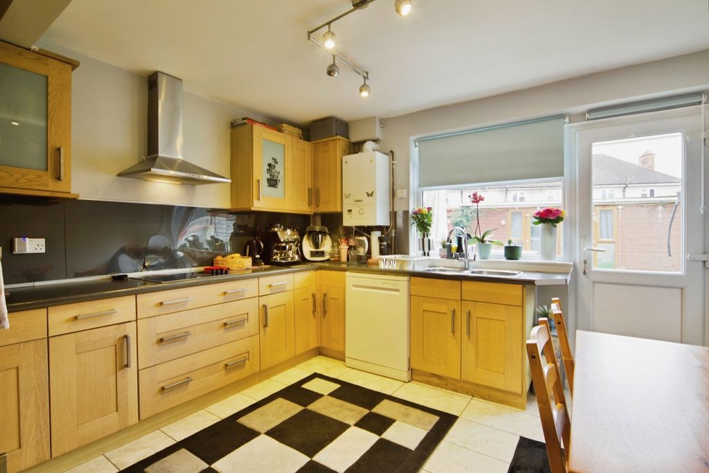 Property photo 3 of 14 Pbox-Img.Jpg