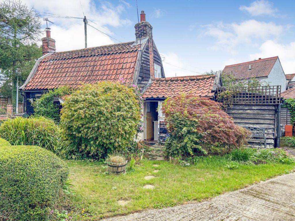 Property photo 2 of 15