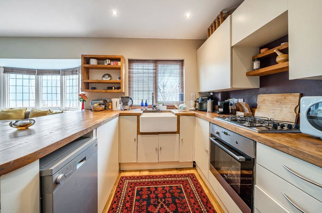 Property photo 3 of 17 1373474-5-6908c3d...