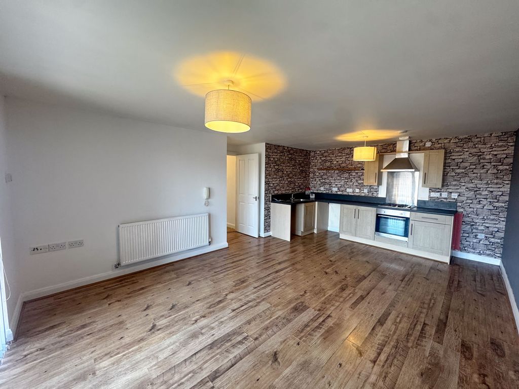 Property photo 2 of 13 Devonshirepnt222Img_4571_Edited.Jpg