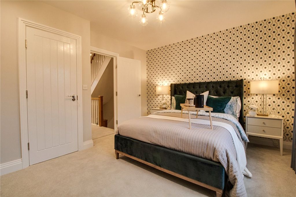 Property photo 3 of 6 Bedroom 1