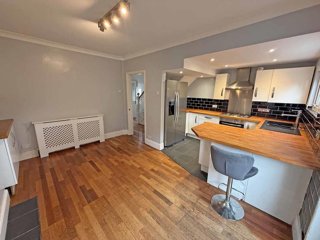 Property photo 3 of 17 West Down Road 5 Kitchen Dining Front.Jpg