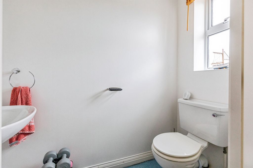 Property photo 3 of 19