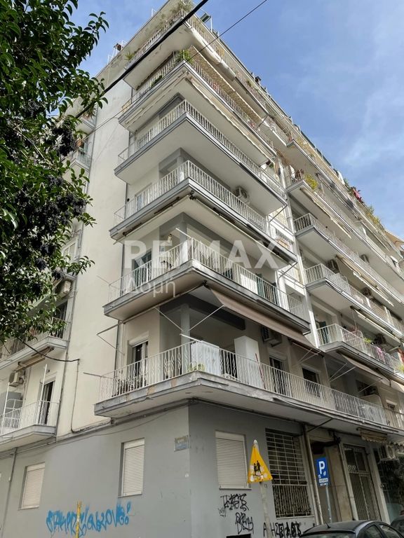 Property photo 3 of 42