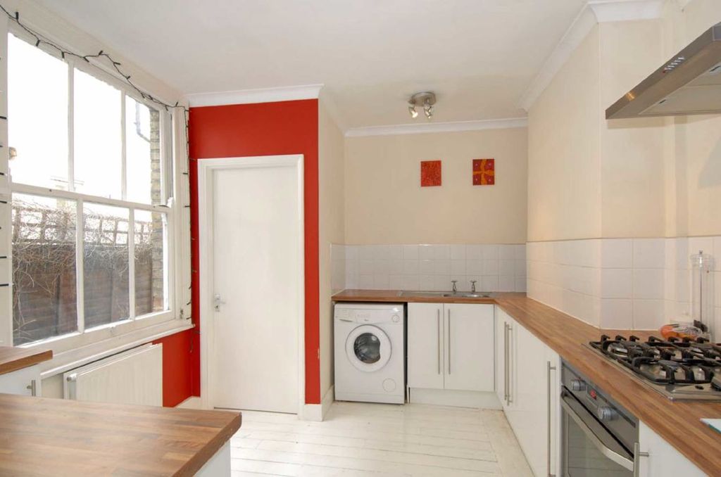 Property photo 2 of 3