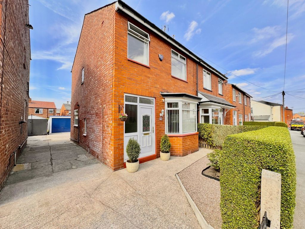 Property photo 1 of 22