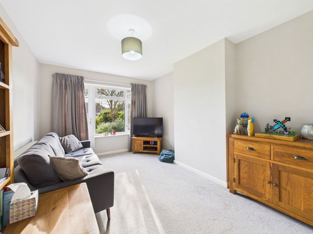 Property photo 3 of 11