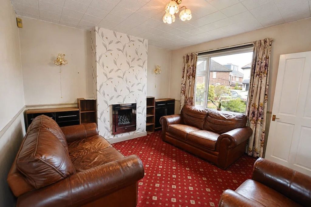 Property photo 2 of 22