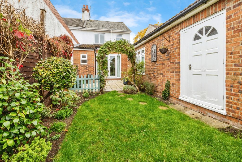 Property photo 2 of 19