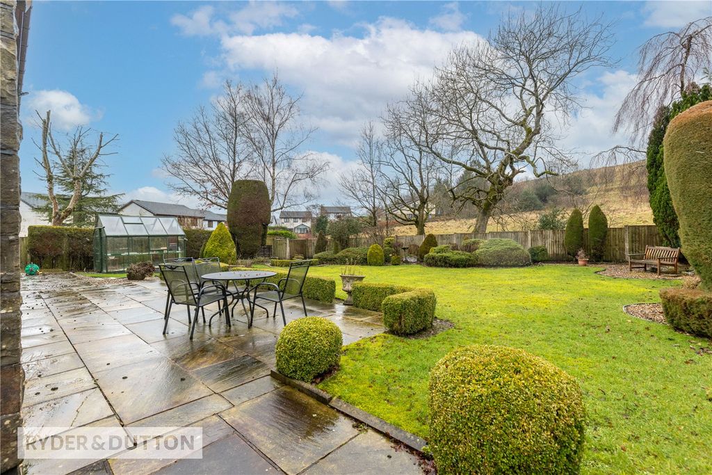 Property photo 3 of 28 Rear Garden &amp; View