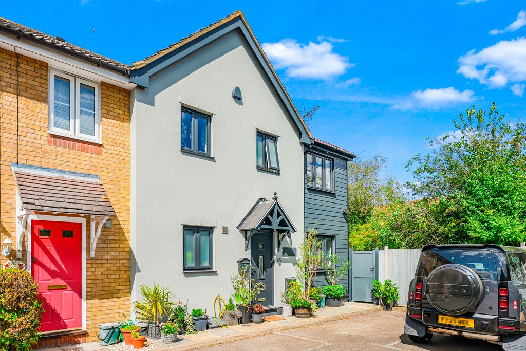 Property photo 2 of 35