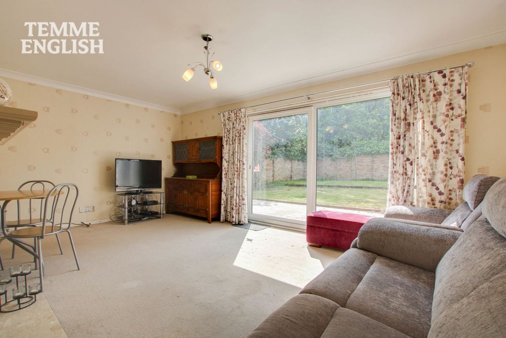 Property photo 2 of 24