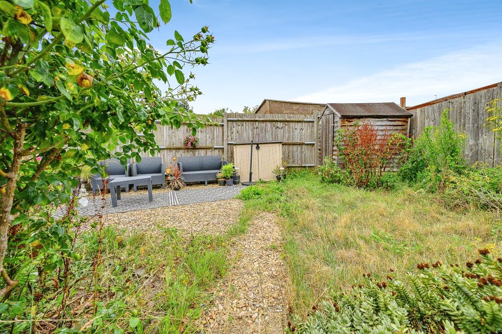 Property photo 2 of 11