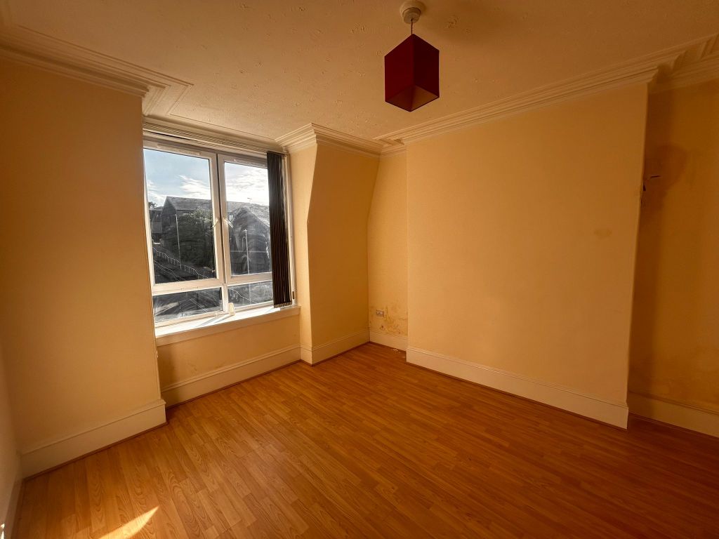 Property photo 2 of 11 Living Room