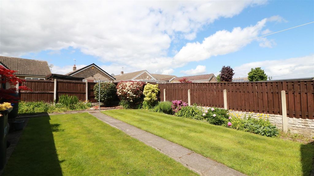 Property photo 3 of 17 External