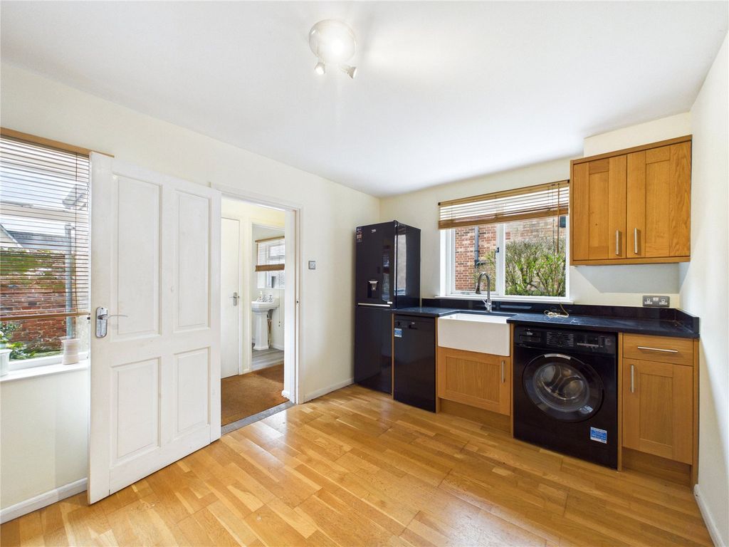 Property photo 3 of 11 Picture No. 06