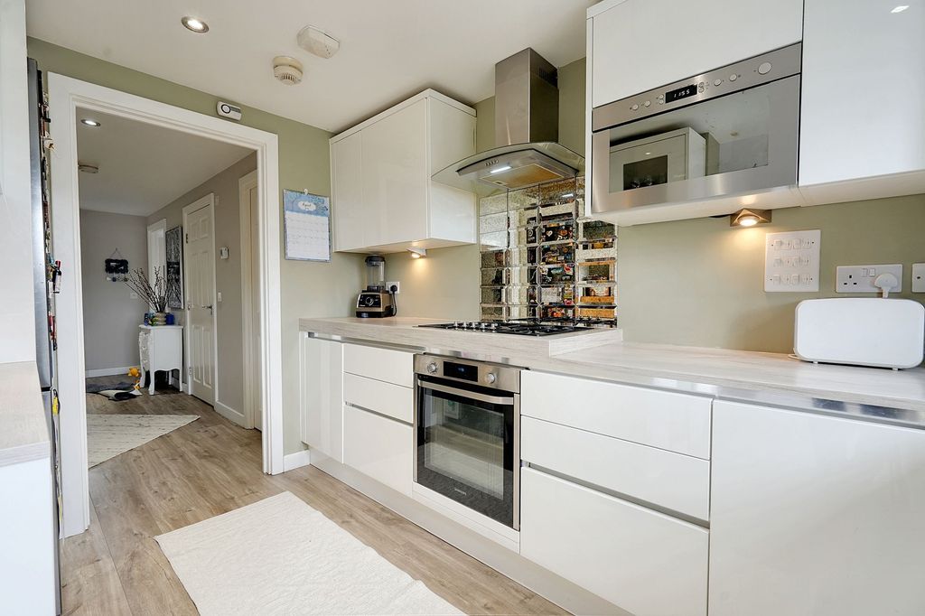 Property photo 2 of 17 Kitchen