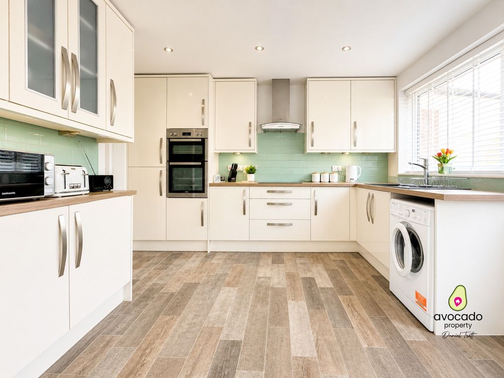 Property photo 1 of 17 5083911