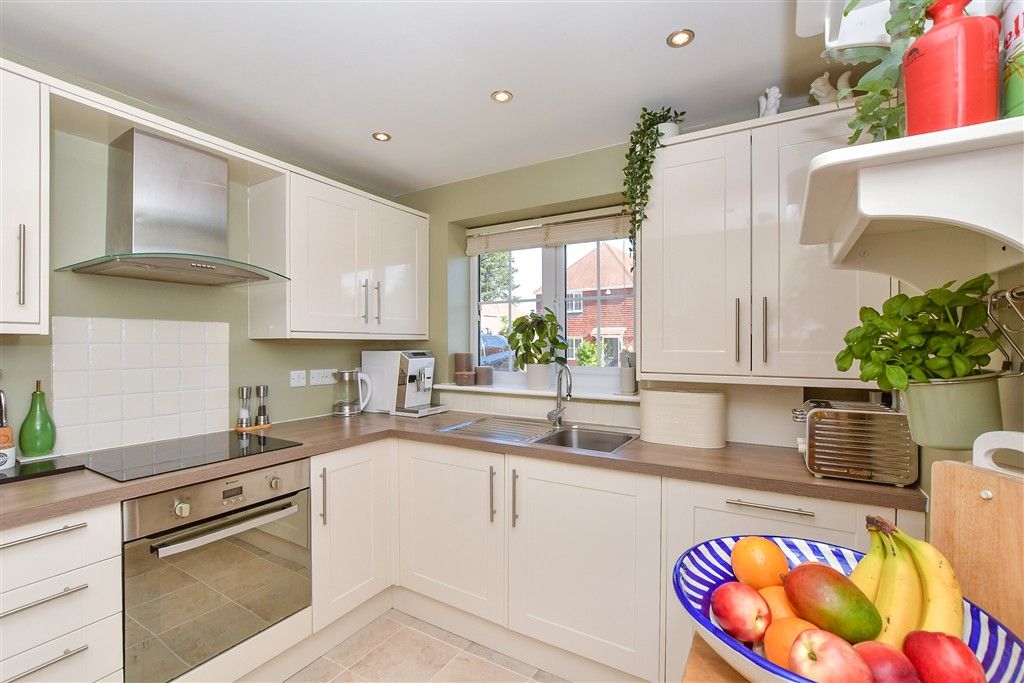 Property photo 3 of 13 Kitchen