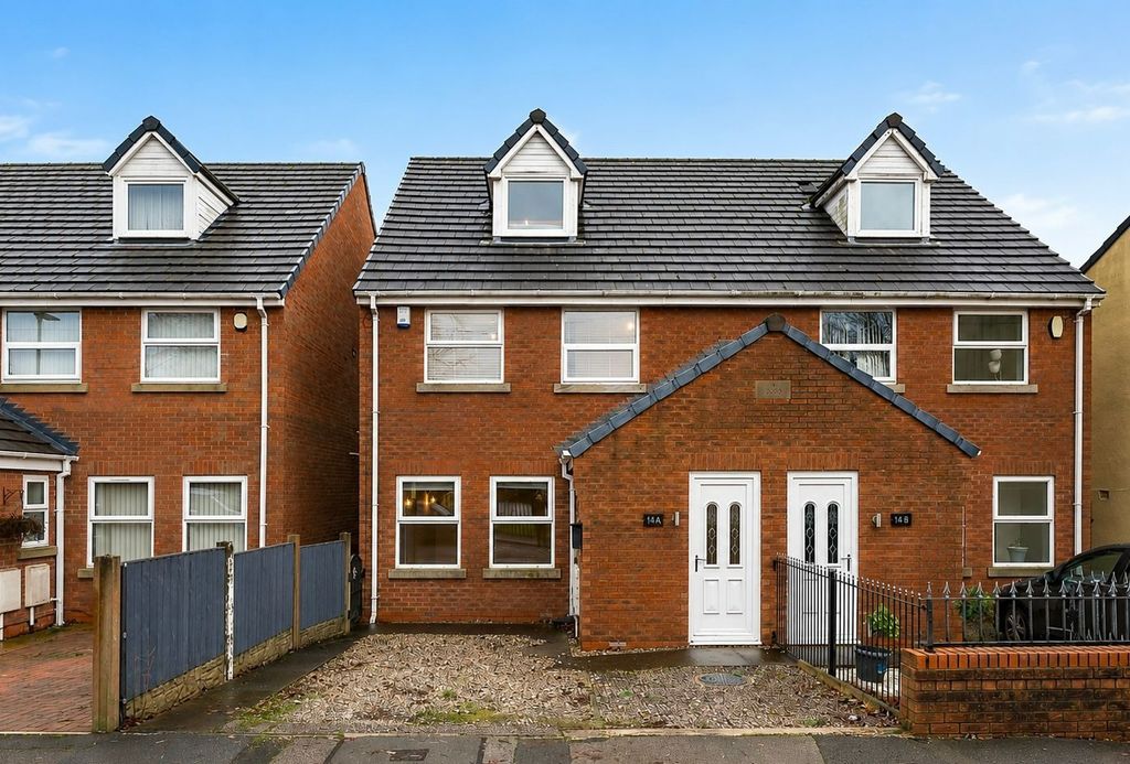 Property photo 1 of 17 5209600